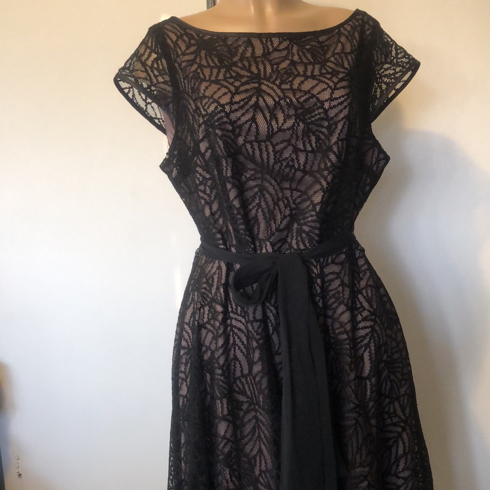 BLACK LABEL by Evan- Picone, Lace black color Women’s DRESS size 16” fully lined